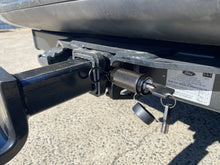 Load image into Gallery viewer, Dominator 4x4 Lockable Hitch Pin

